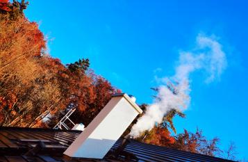 Quali sono i permessi necessari per installare una canna fumaria esterna?