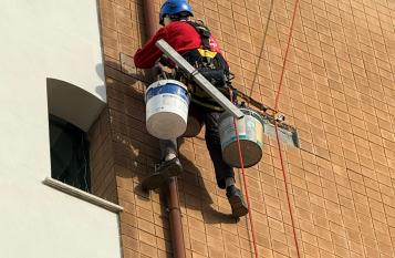 Intervento su immobile a Ciampino: verifica della cortina e rifacimento balconi - 